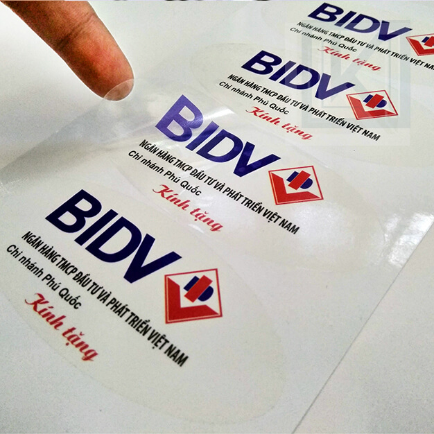 in decal nhựa khổ lớn